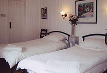 solway spray twin bedroom at carrick shore holiday chalets